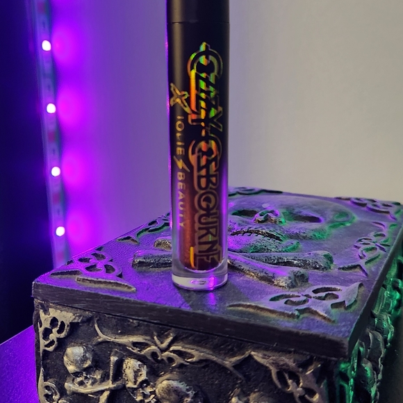 Ozzy Osbourne Metallic Bronze Lipstick - All Aboard! - Picture 2 of 4